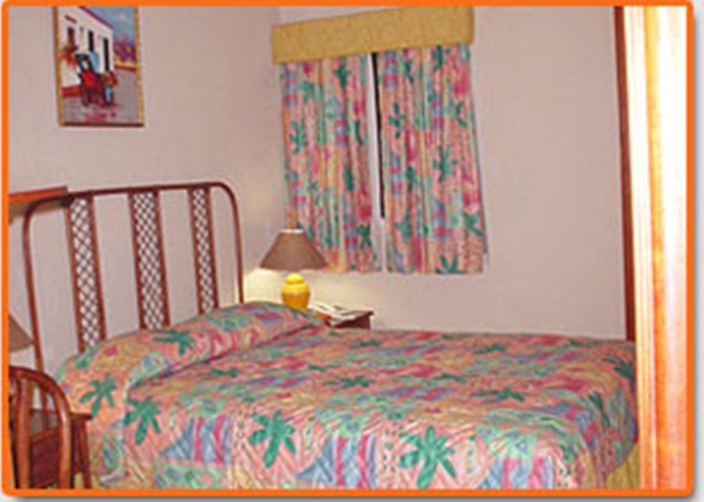 Carey House Hotel ซานโตโดมิงโก ภายนอก รูปภาพ