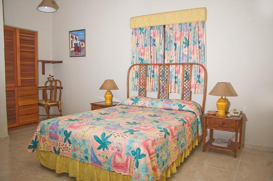 Carey House Hotel ซานโตโดมิงโก ภายนอก รูปภาพ